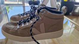 Stylish Beige Suede Sneakers Veja- Fall Must-Have!