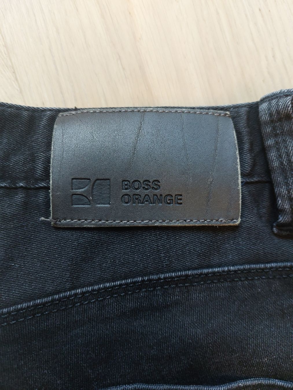 Hugo Boss Jeans: Schwarze Hugo Boss Jeans Grösse 30/32 – Gebraucht aus Eglisau von a_kleiner 3