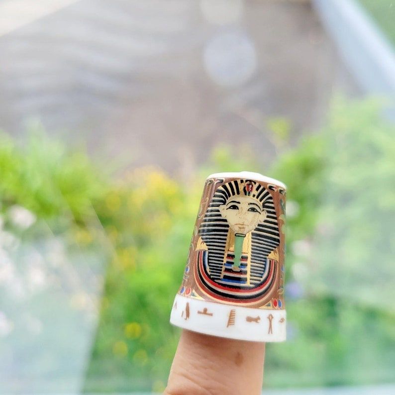 Fingerhüte: Dé à coudre céramique pharaon décoré – Neu (gemäss Beschreibung) aus Fribourg von zaz_8xnl 2