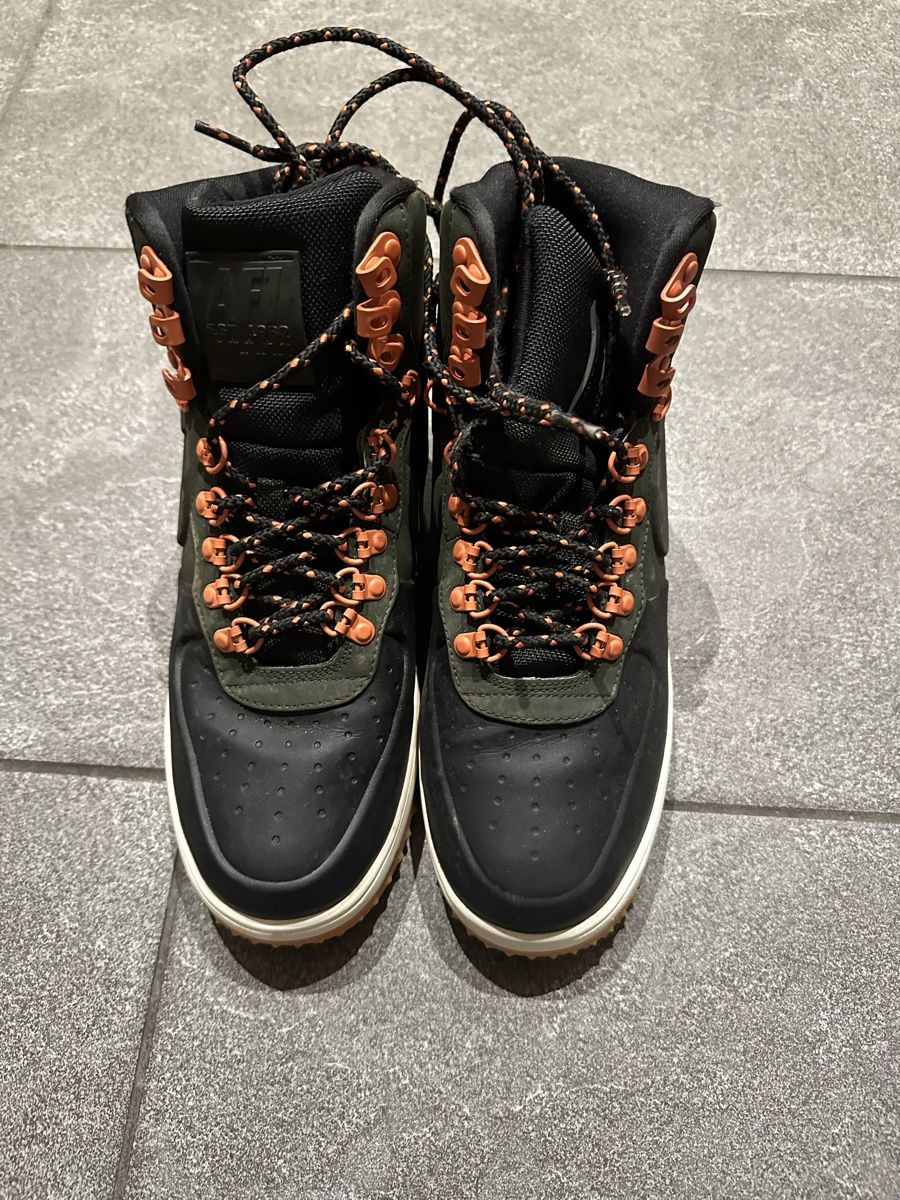 Nike Scarpe da uomo: Winterschuhe Grösse 42.5 – Usato da Liestal venduto da Superconny73
