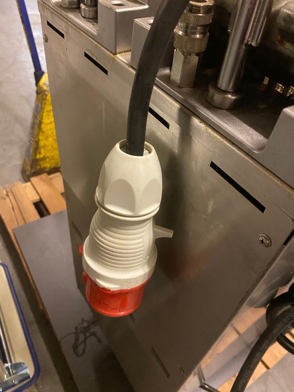 Frifri Appareils de cuisine: FriFri BASIC 422 Doppel-Fritteuse 400V – D'occasion à Bern par Baron010 5
