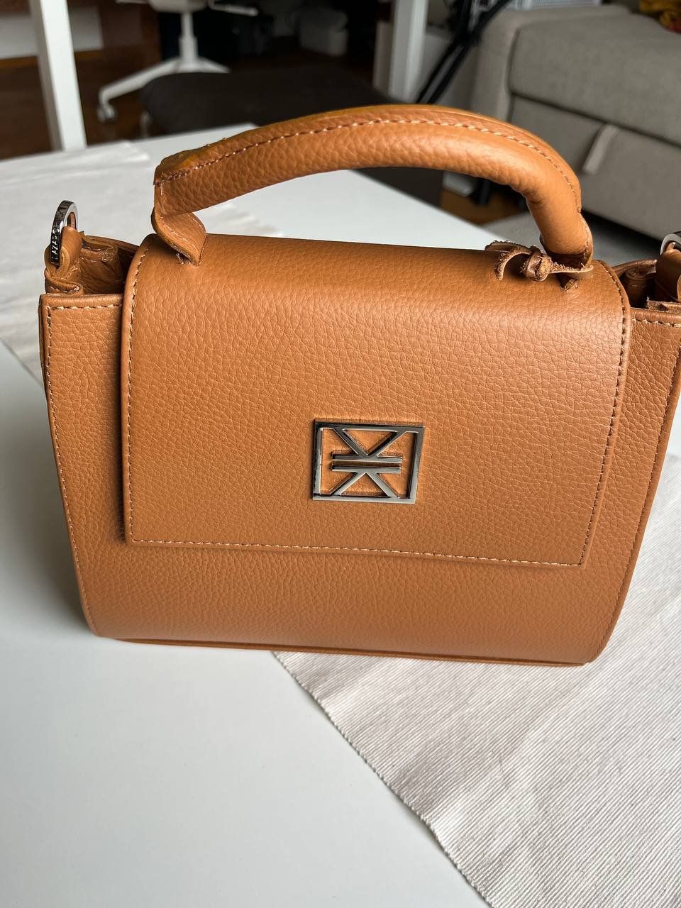 Borse da donna: Neu Klassischer Ledertasche in Cognac! – Usato da Thalwil venduto da cho_wcl5 1