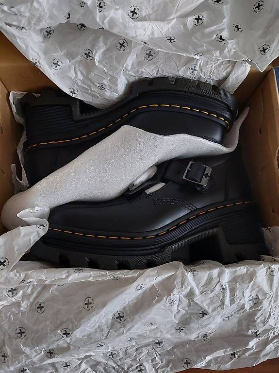 Chaussures femmes: Dr.Martens Plateaupumps – D'occasion à Rotkreuz par BlumeMAK