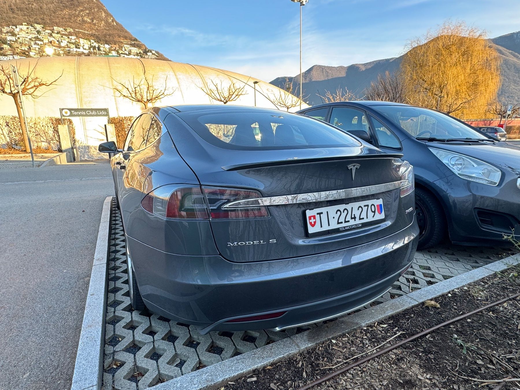 Tesla Automobili: Tesla Model S P85D – Usato da Tenero venduto da Loris- 3