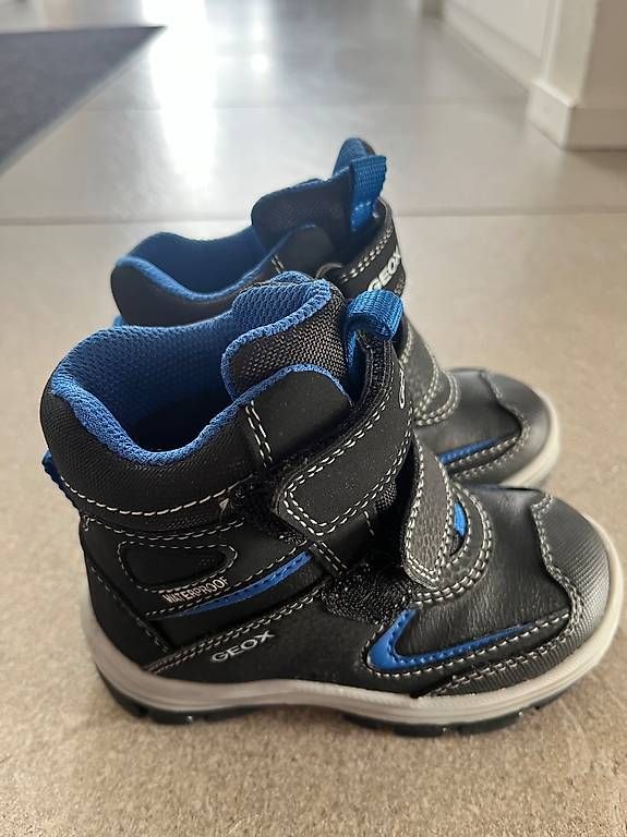 Geox Scarpe per ragazzi: GEOX Winterschuhe, NEU, Grösse 23 – Nuovo (secondo la descrizione) da St-Prex venduto da buc_y6n7 1