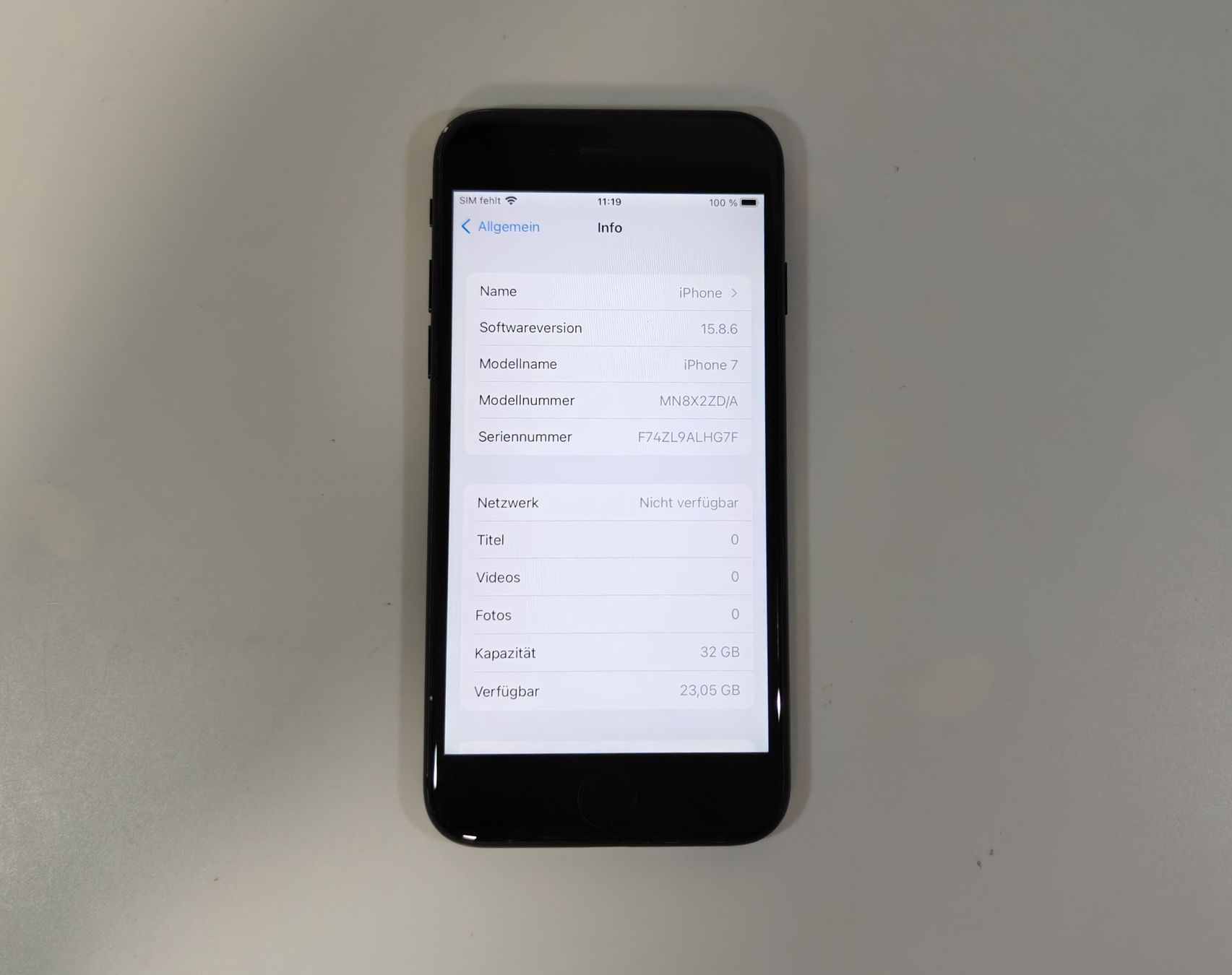 Apple Telefoni cellulari / Smartphones: iPhone 7 schwarz – Usato da Ehrendingen venduto da Rocky985 1