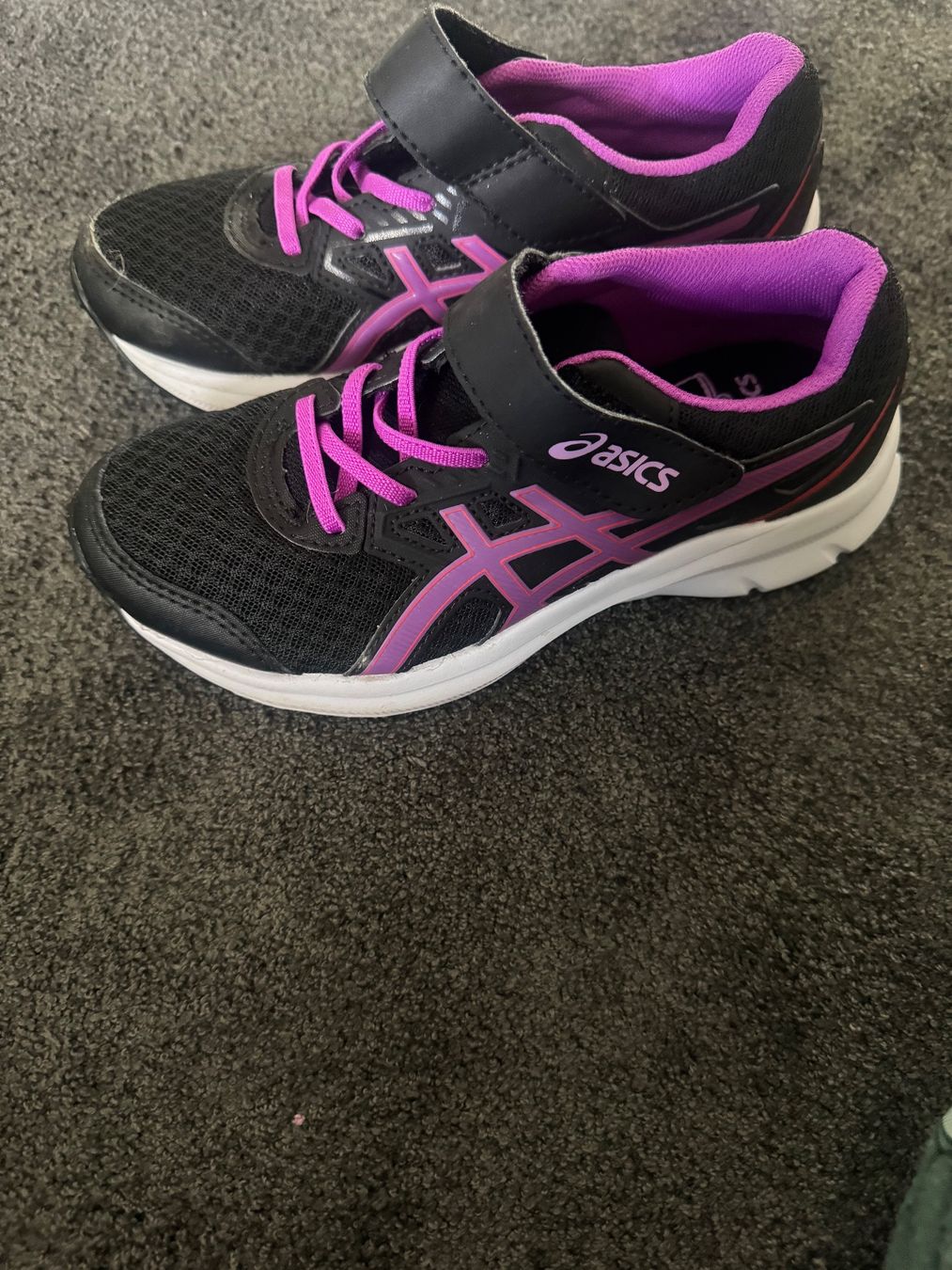 Asics Scarpe per ragazze: Asics Laufschuhe Grösse 33.5 – Usato da Dietikon venduto da flu_5vzg 2