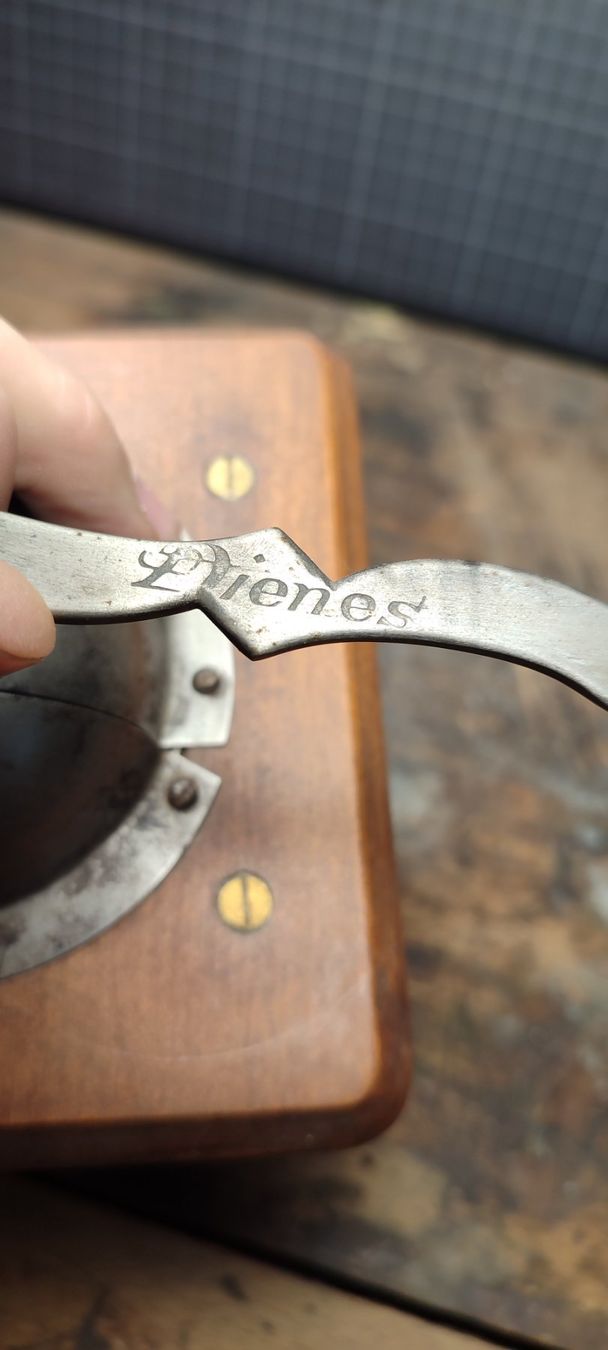 Küchengeräte: Wunderschöne alte Kaffeemühle Nr8 DIENES Mühle – Gebraucht aus Gelterkinden von MYSTOREFORYOU4460 2