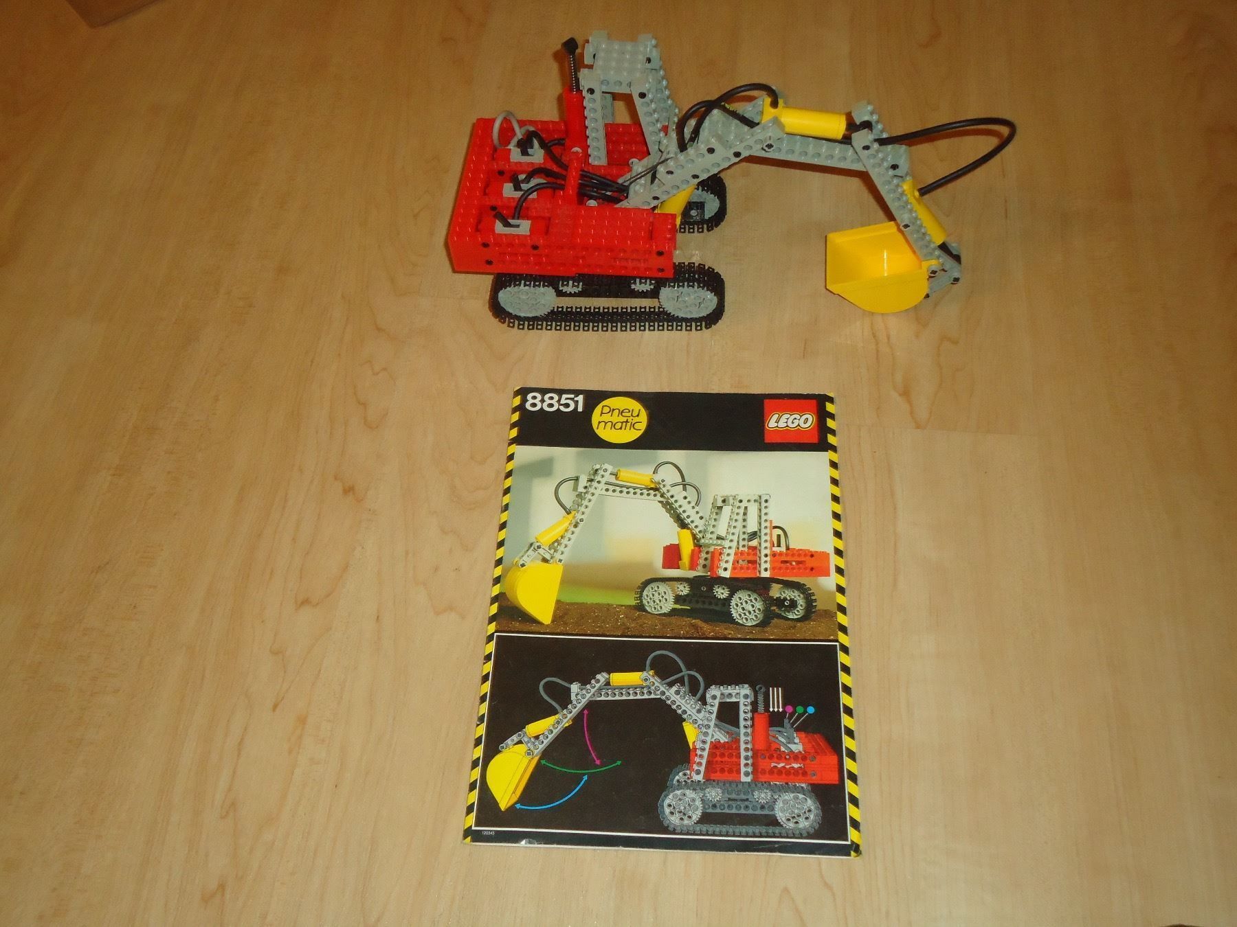 Lego Giocattoli: Lego Technik 8851 Pneumatic Bagger – Usato da Schattdorf venduto da mamo1952