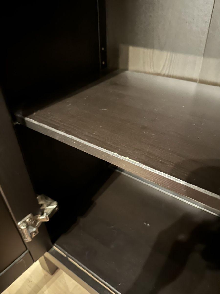 Ikea Armadi: ikea vitrine/cabinet – Usato da bözberg venduto da amy_7wz8 3