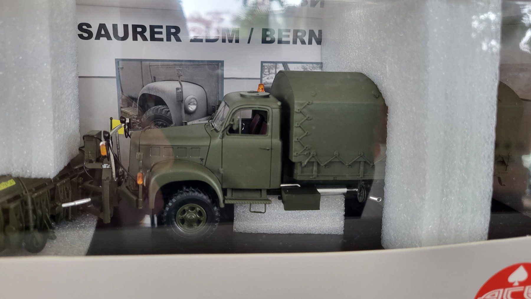 Schweizer Armee Modellbausätze & Standmodelle: Saurer 2DM mit Räumschild 1:43 ACE – Gebraucht aus Rothrist von Juana5 2