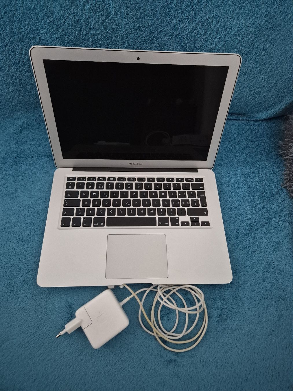 Apple Notebook: MacBook Air 13inch 2017 inkl. Laderät – Usato da Basel venduto da MediterraneaLatina 2