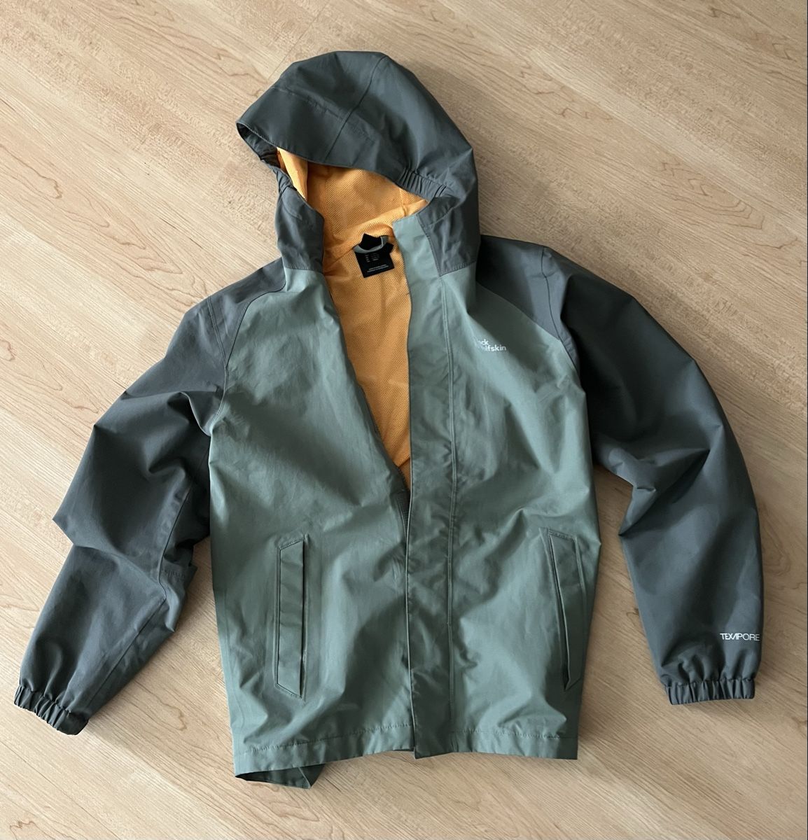 Jack Wolfskin Giacche & Cappotti: Regenjacke Jack Wolfskin Gr. 164 – Usato da Reinach AG venduto da kima73