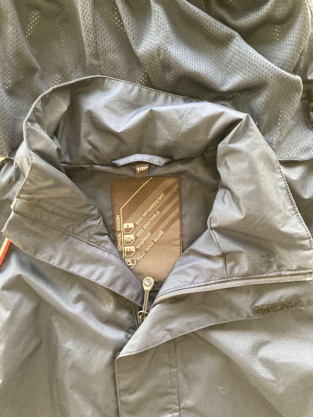 Trevolution Giacche & Cappotti: Coupe vent, kway trevolution taille 140 – Usato da Sion venduto da jerermy1911 2