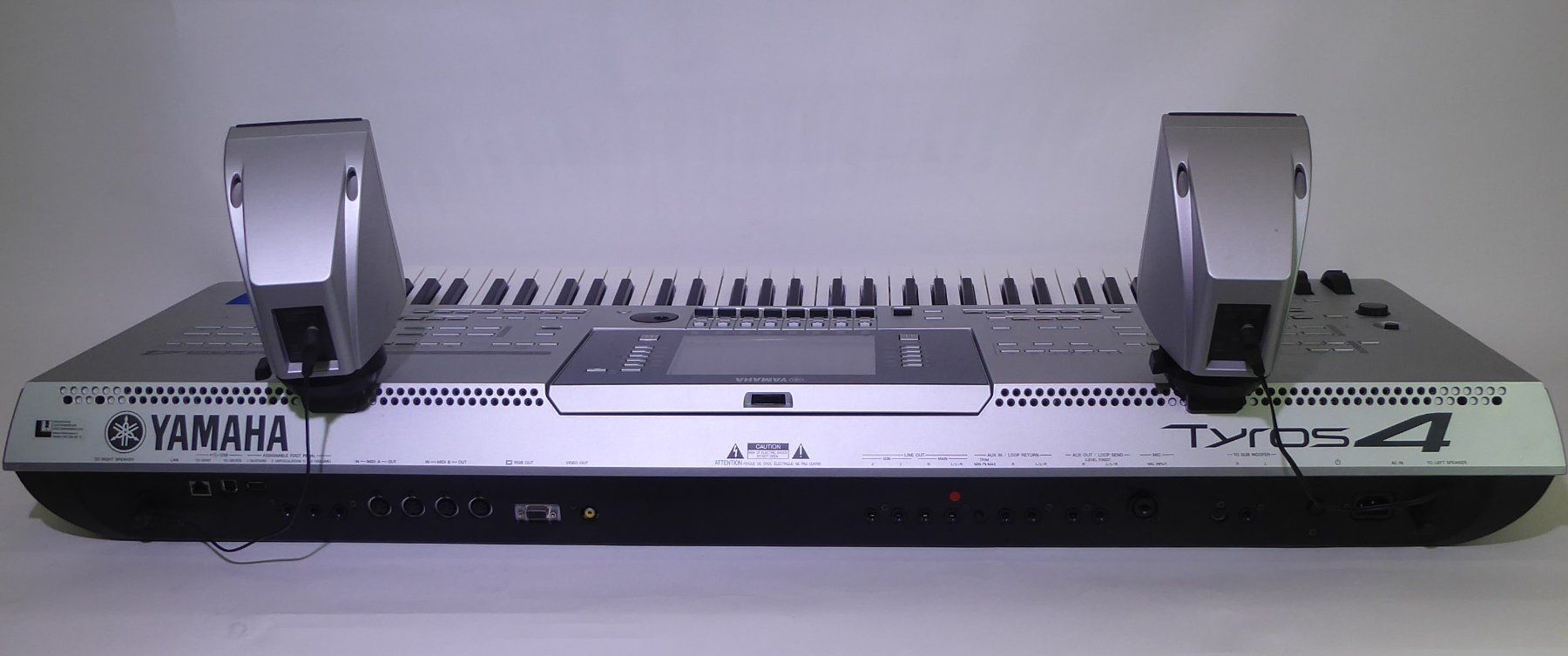 Yamaha Strumenti musicali: Yamaha-Synthesizer Digital Workstation TYROS 4 – Usato da Bern venduto da blaukreuz-brocki_BE 2