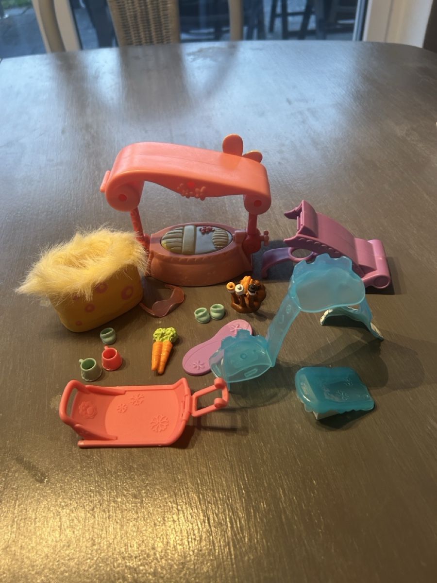 Spielzeuge: Littlest Pet Shop ensemble accessoires état correct – Gebraucht aus Perrefitte von Tess_zmp