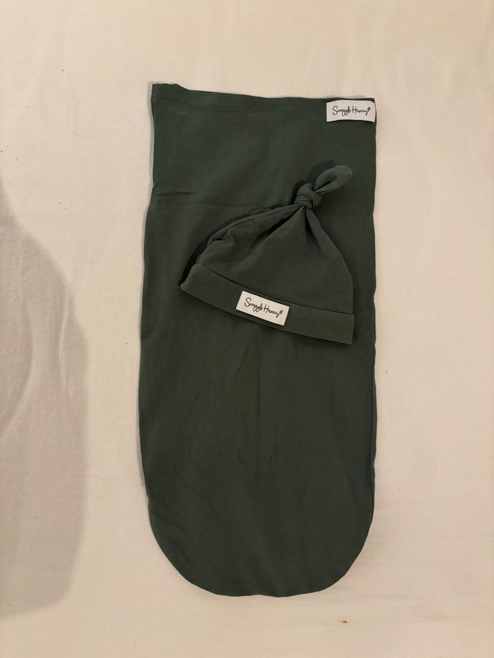 Copricapi, berretti & cappellini: Olive Organic Snuggle Swaddle & Beanie Set – Nuovo (secondo la descrizione) da Zürich venduto da S_on 2