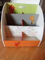 Kinderregal mit Rollen und Tiermotiven guter Zustand