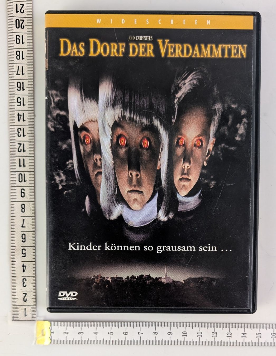Alle DVDs: Das Dorf der Verdammten - John Carpenter - DVD Horror – Gebraucht aus Zürich von axolottchen