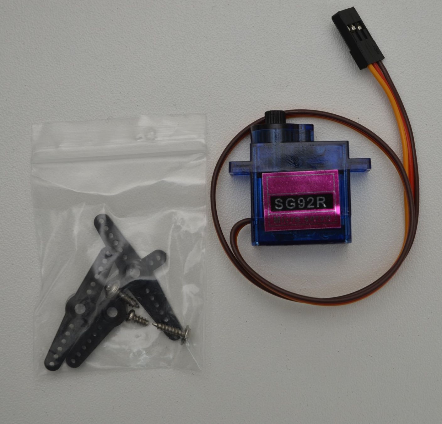 Modellismo RC: Servo SG92R 2.8kg/0.09Sek. – Nuovo e nell'imballaggio originale da Rüti ZH venduto da MSRC-Modelle 1