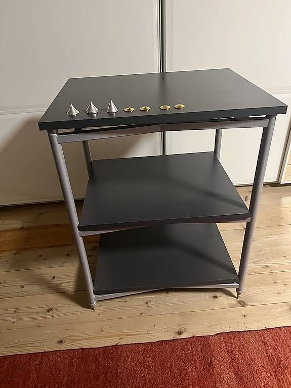 Supporti a parete: Hi-Fi Rack / Möbel Solidsteel – Usato da Liestal venduto da bluesdave79
