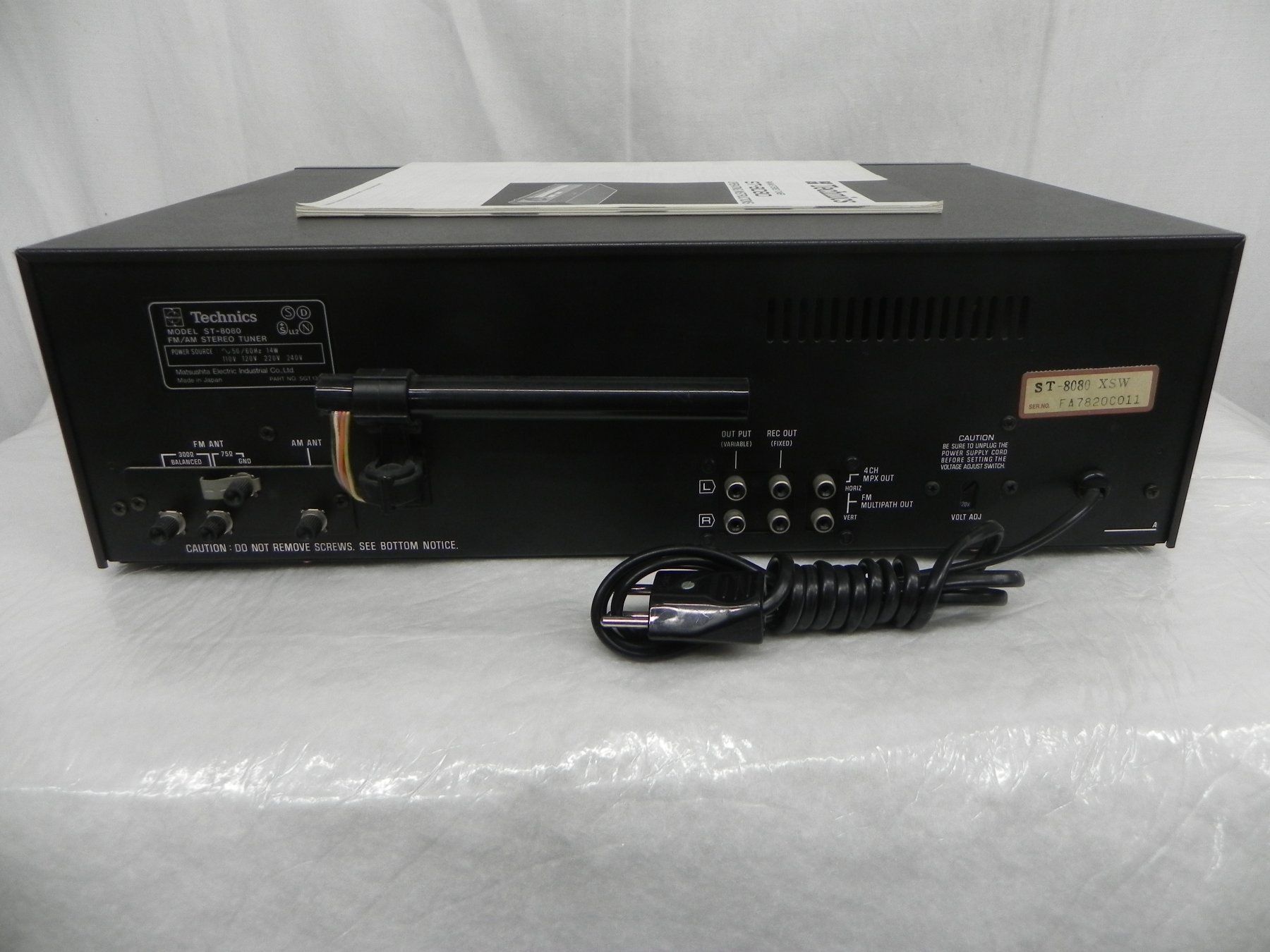 Technics Radio: Technics Stereo Tuner ST-8080 revidiert Total Liquidation – Usato da Basel venduto da Life-Style-Art 7