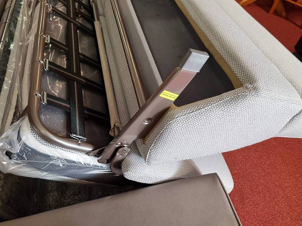 Divani: Canapé lit avec 18cm de matelas et memory form. – Nuovo e nell'imballaggio originale da Lausanne venduto da casa56 3