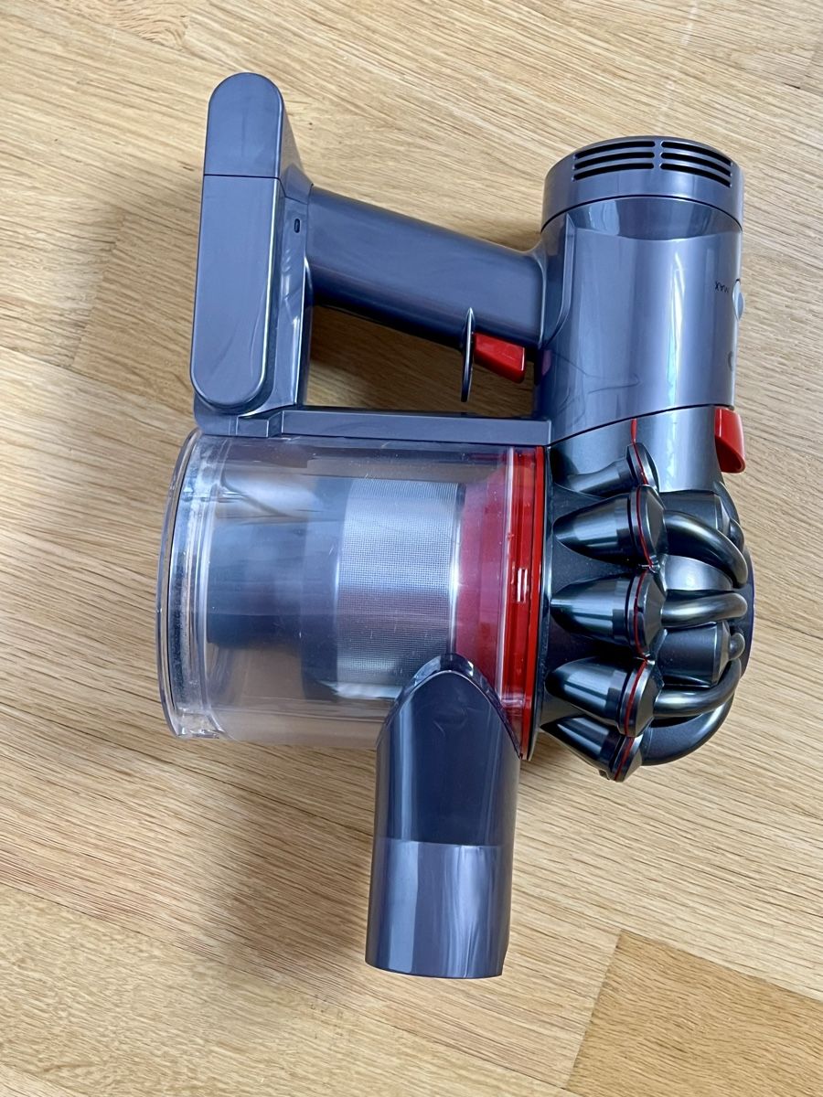 Dyson Aspirapolveri & Accessori: Dyson V8 Vacuum Cleaner Set With Accessories — COMPLETE SET – Usato da Urdorf venduto da fre_8xmr 7