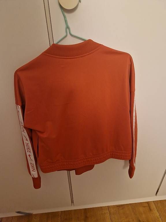 Pantaloni: Jogging Anzug von Nike gr. 137/146 – Usato da Bützberg venduto da polensky81 1