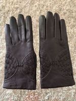 Leather gloves