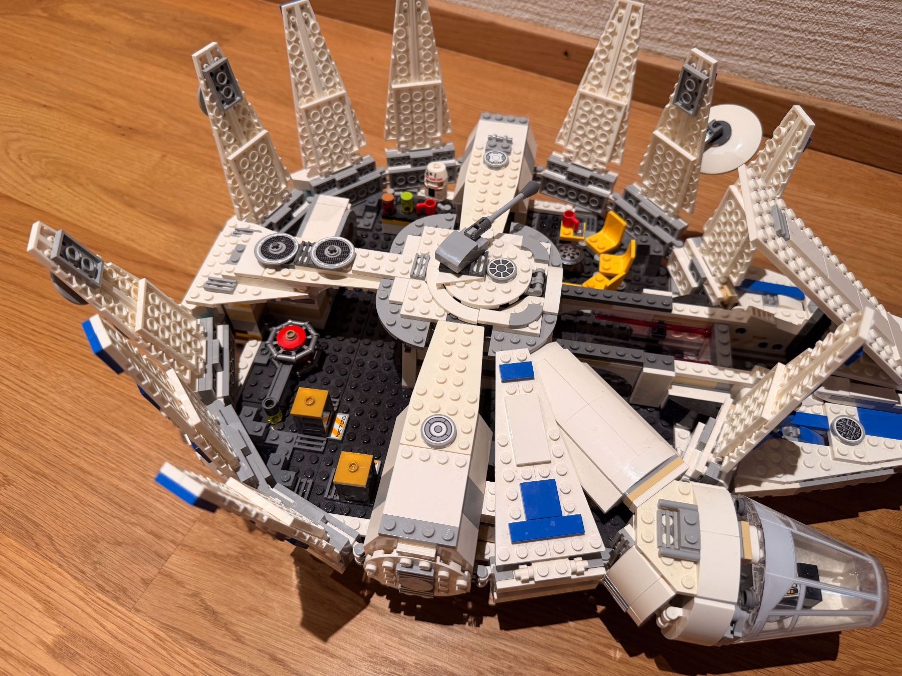 Lego Kit di costruzioni: Lego Star Wars, Kessel Run Millenium Falcon (75212) – Usato da Reinach BL venduto da Graphix 2