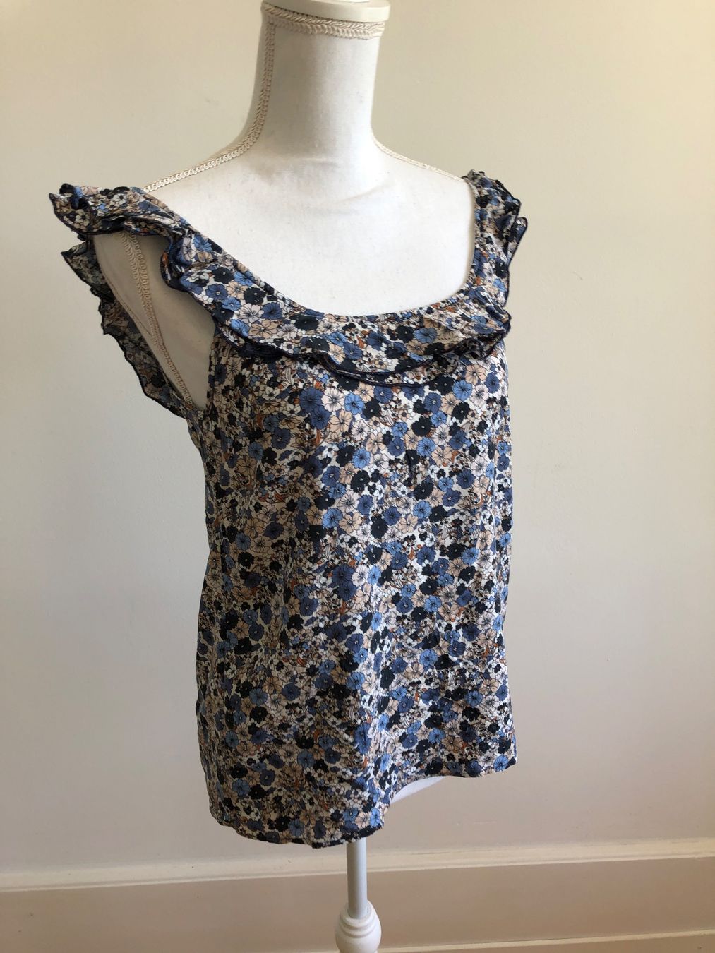Sezane Top: Top von Sézane – Usato da Biel/Bienne venduto da seconda-mano