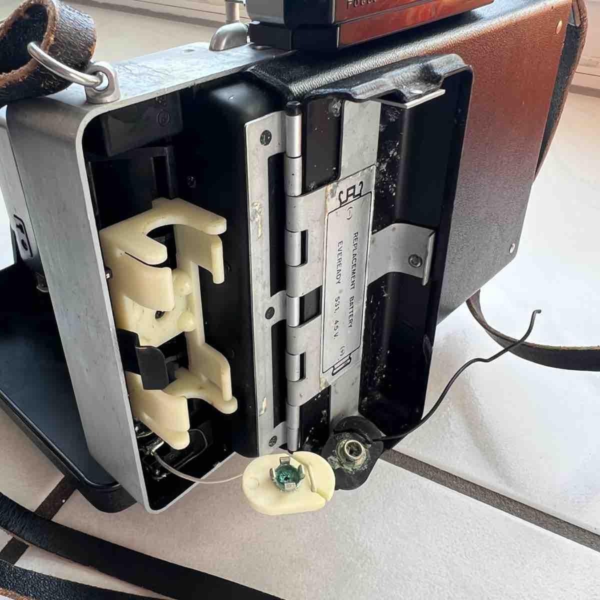 Polaroid Kamera: Polaroid Land Camera Automatic 100 antike Kamera – Defekt aus Unterkulm von Sita013 5
