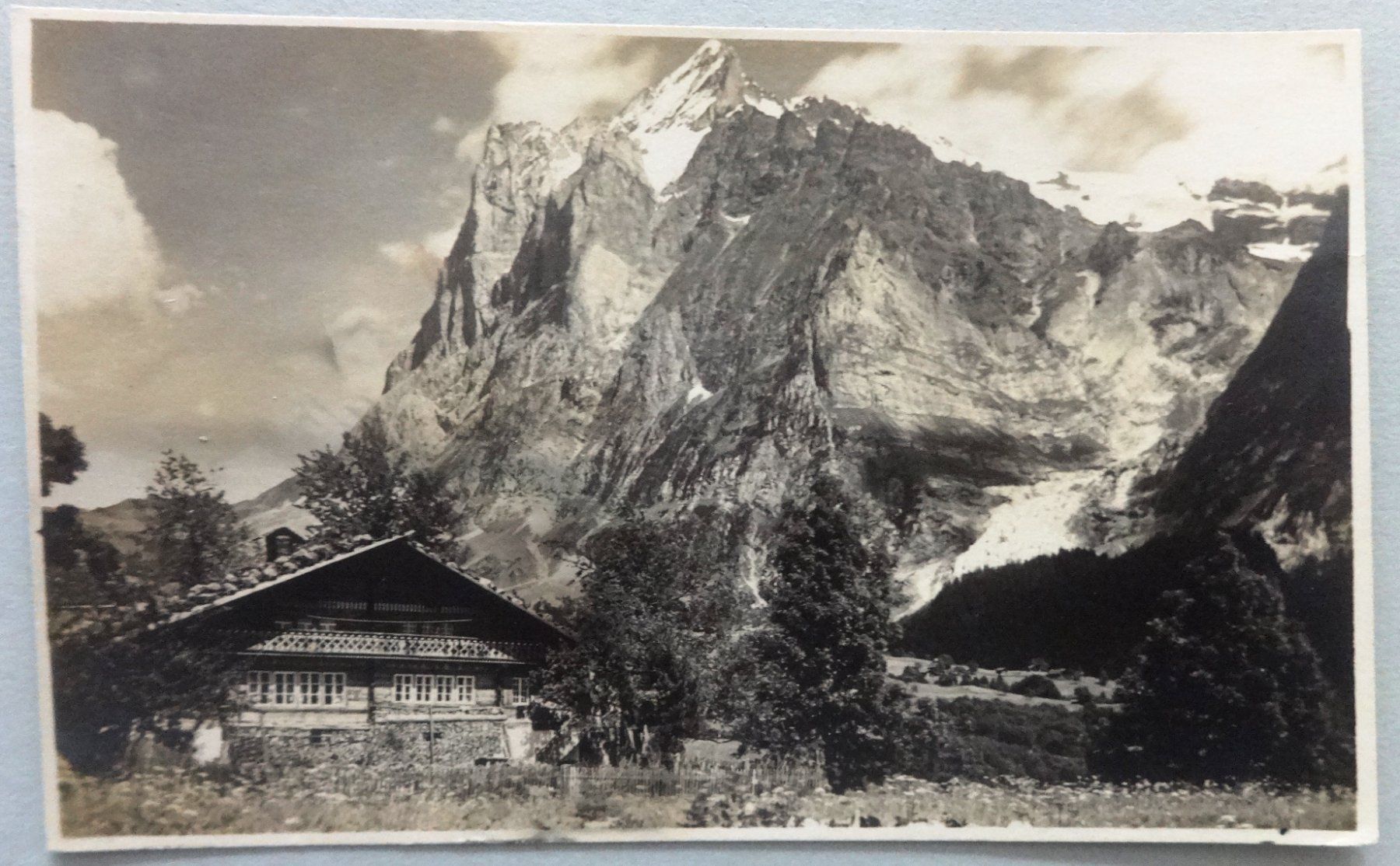 Ansichtskarten: Schweizerhaus u. Wetterhorn – Defekt aus Fétigny von Billy2miny
