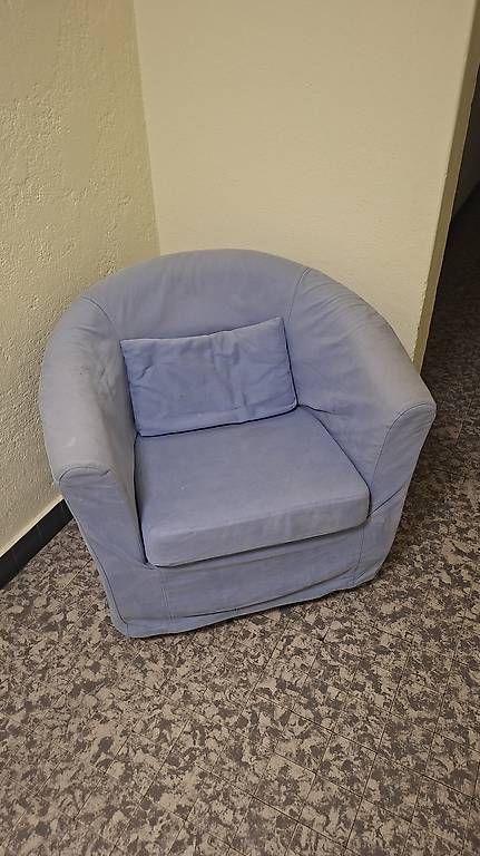 Fauteuils: Fauteuil bleu avec son coussin – D'occasion à Petit-Lancy par mik_fs6x 2