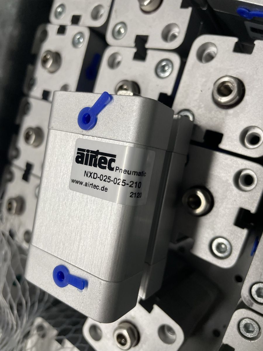 Altre forniture industriali: div. Zylinder AIRTEC – Nuovo (secondo la descrizione) da Weinfelden venduto da Mkem 2