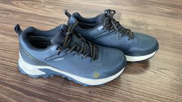 Turnschuhe / Freizeitschuhe