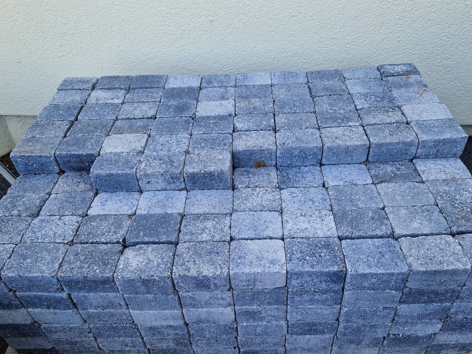 Steine & Dachziegeln: Tegula Pflastersteine – Gebraucht aus St. Erhard von Zimi999