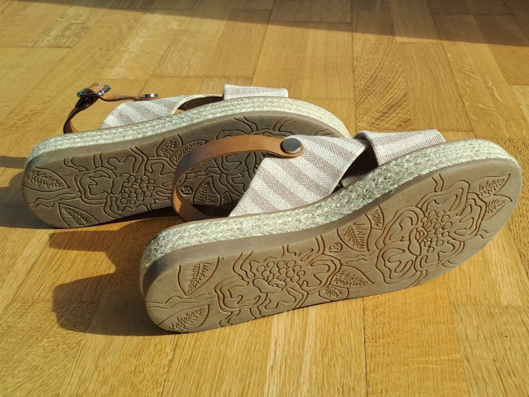 Scarpe da donna: Sandalen Gr.37 – Usato da Innertkirchen venduto da luk_pyl5 1