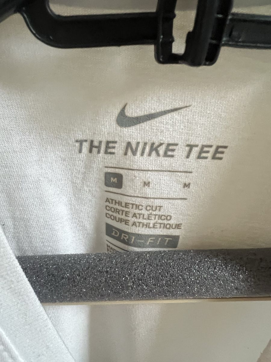 Nike T-shirt: Nike Athlete T-Shirt, Grösse M – Nuovo (secondo la descrizione) da Kirchberg BE venduto da lea_kb6y 2