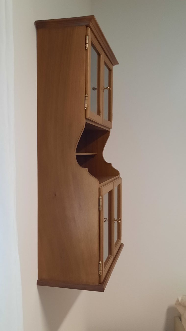 Vetrine: Wandvitrine aus Holz, Einzelanfertigung – Usato da Münsingen venduto da helenlanzrein 3