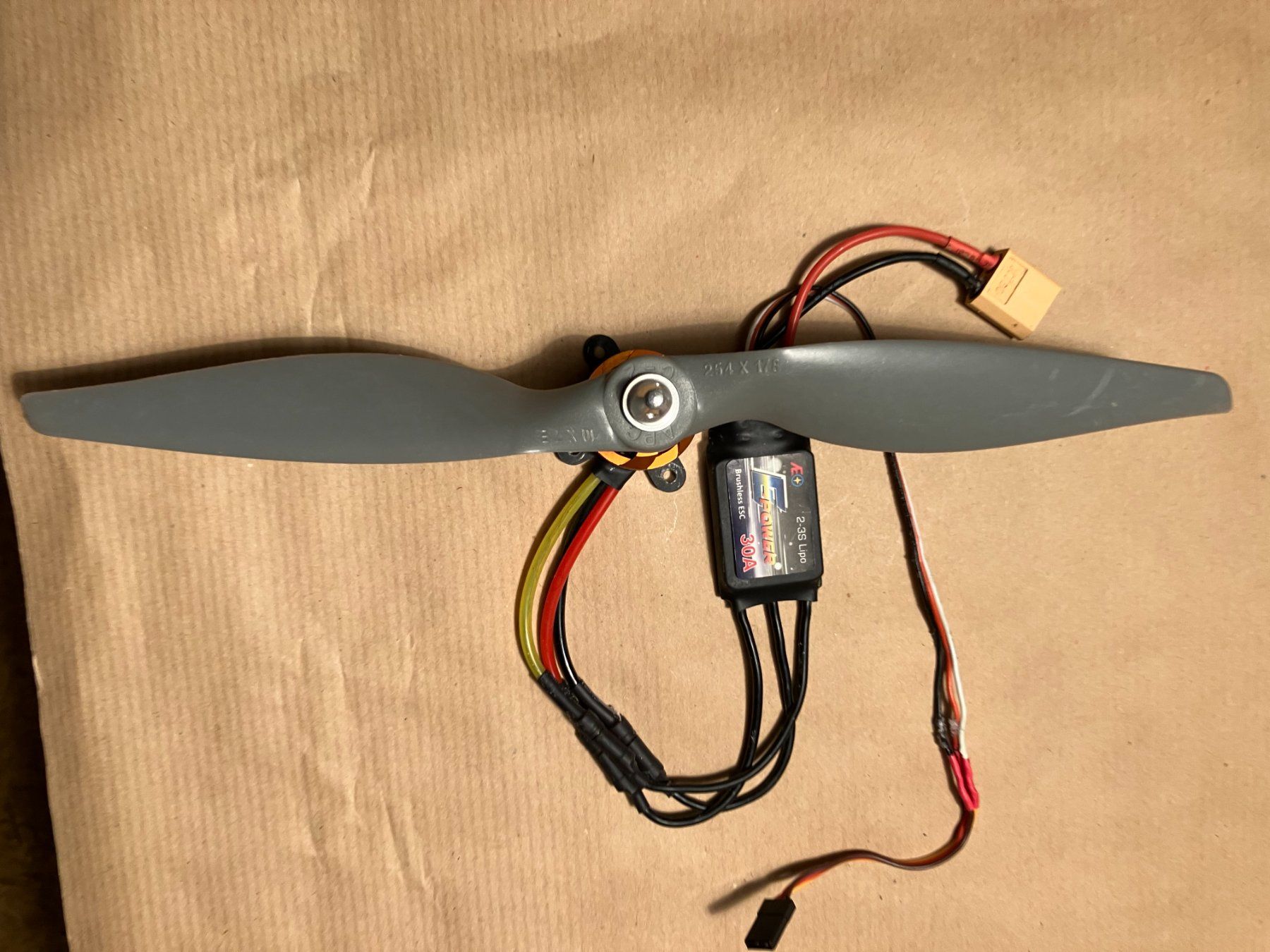 Motori: 2 Brushless Motoren – Usato da Plagne venduto da jambo20 2