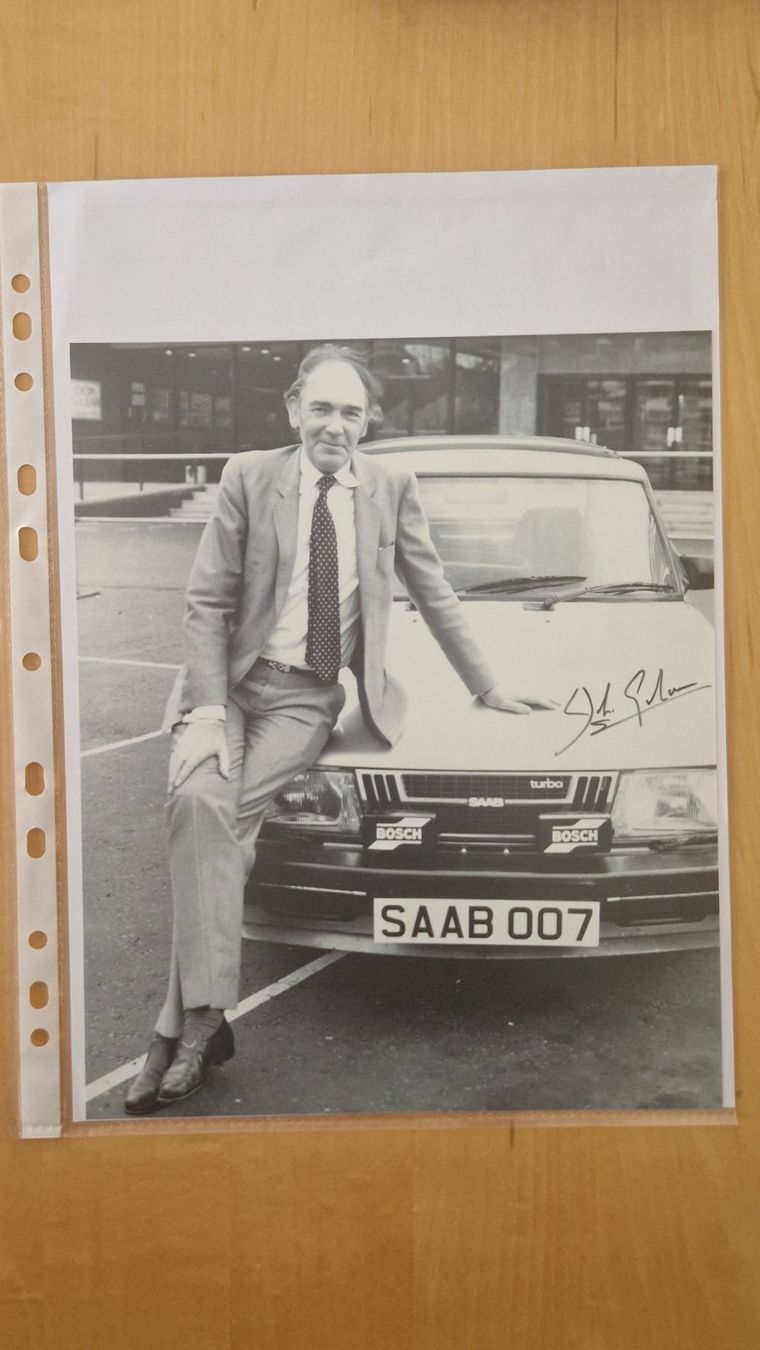 Autografi: John Gardner, Original Autogramm auf Foto in s/w – Usato da Salmsach venduto da aacs65