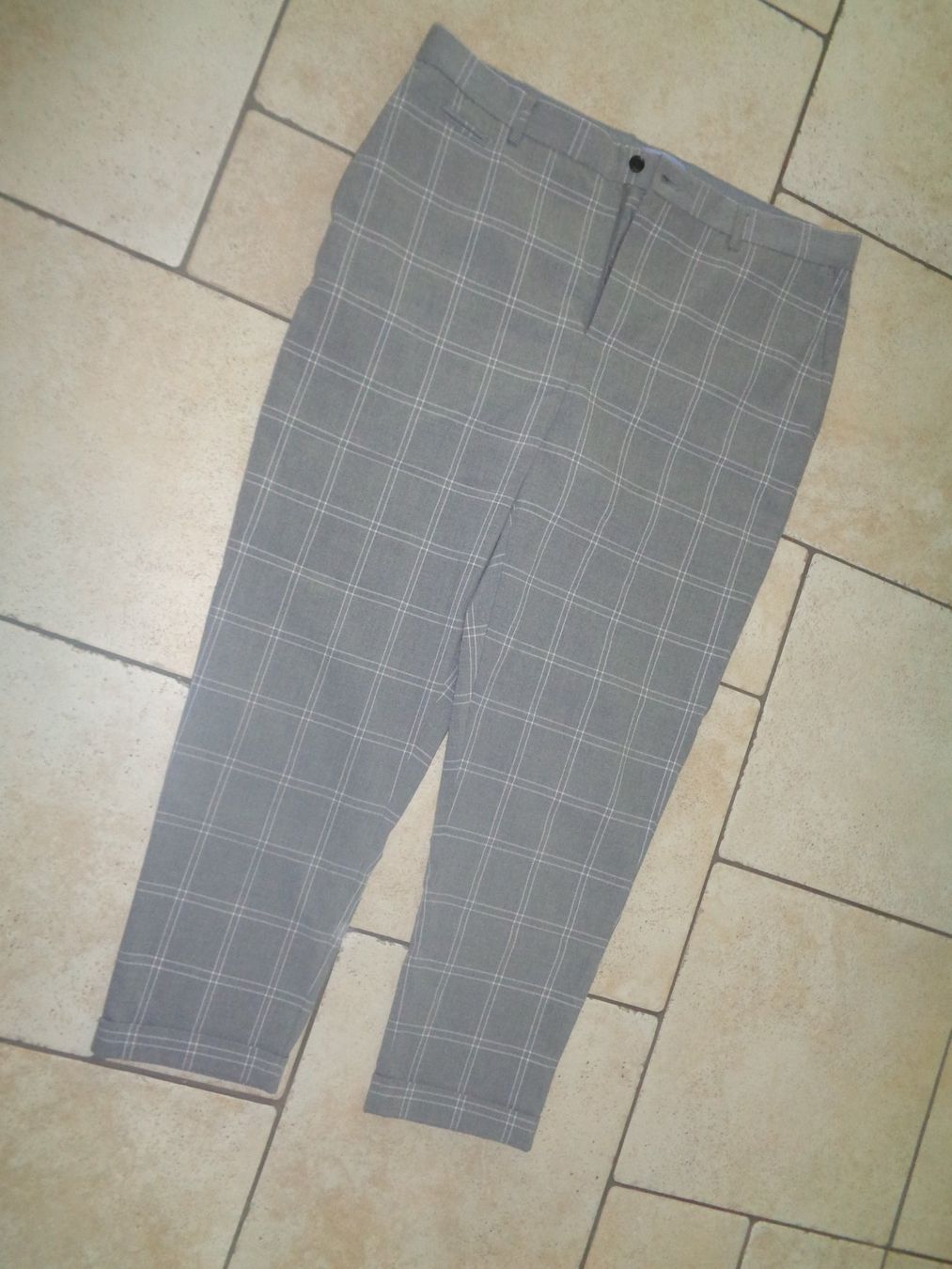Zara Pantalons: Hose  Zara  Grösse 44 – D'occasion à Kreuzlingen par Robi-2003