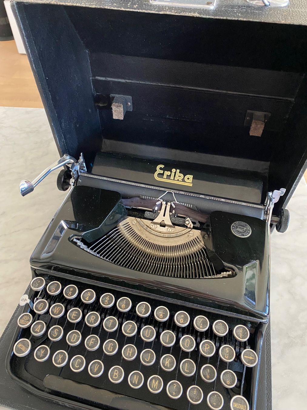 Erika Macchine da scrivere: Erika Schreibmachine (1952) – Usato da Glattpark (Opfikon) venduto da anywaya23 8
