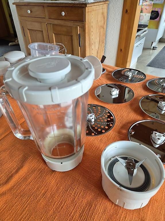 Kenwood Appareils de cuisine: Küchenmaschine Kenwood – D'occasion à Muhen par S.Rauber 3
