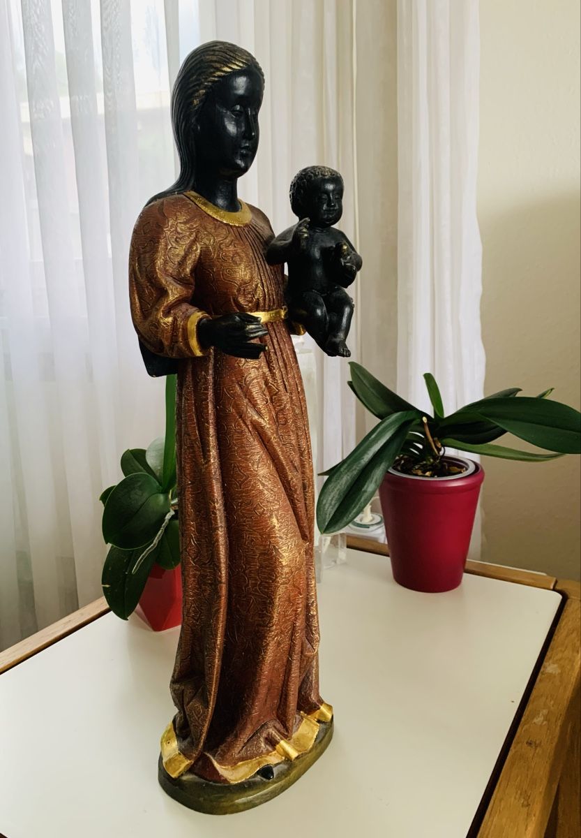 Skulpturen & Statuen: CONRAD MORODER Schnitz-Holzskulptur Madonna schwarz mit Kind – Gebraucht aus Winterthur von amapola 1