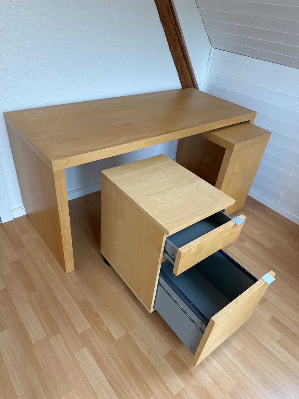 Ikea Scrivanie: Schreibtisch Holzfurnier mit Rollkorpus – Usato da Safnern venduto da Pe_ei 2