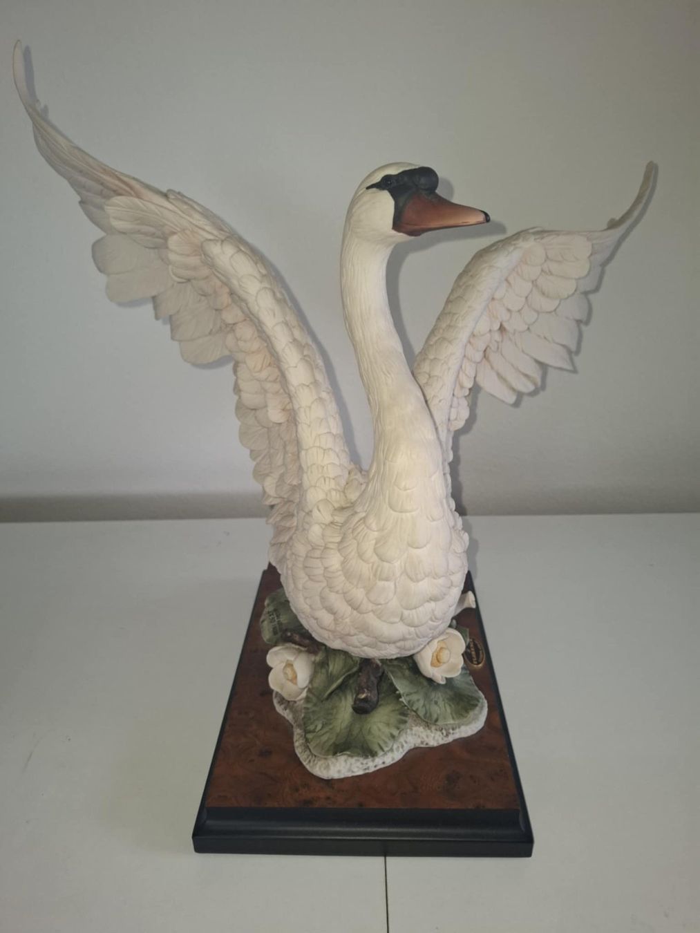 Statuette: Armani Porzellan Schwan – Nuovo (secondo la descrizione) da Brüttisellen venduto da Stargate39 1