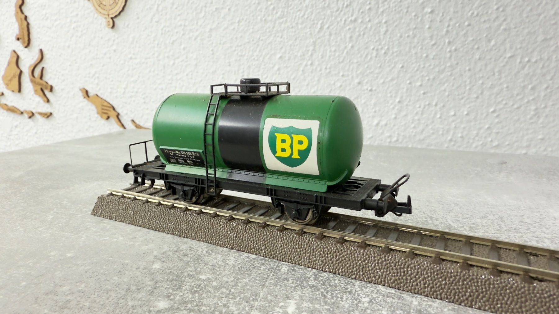 Roco Modellini di ferrovie: Roco Tankwagen BP H0 / DC – Usato da Schlieren venduto da rat_lq6b 2